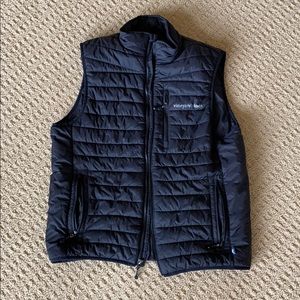 Vineyard vines puffy vest
